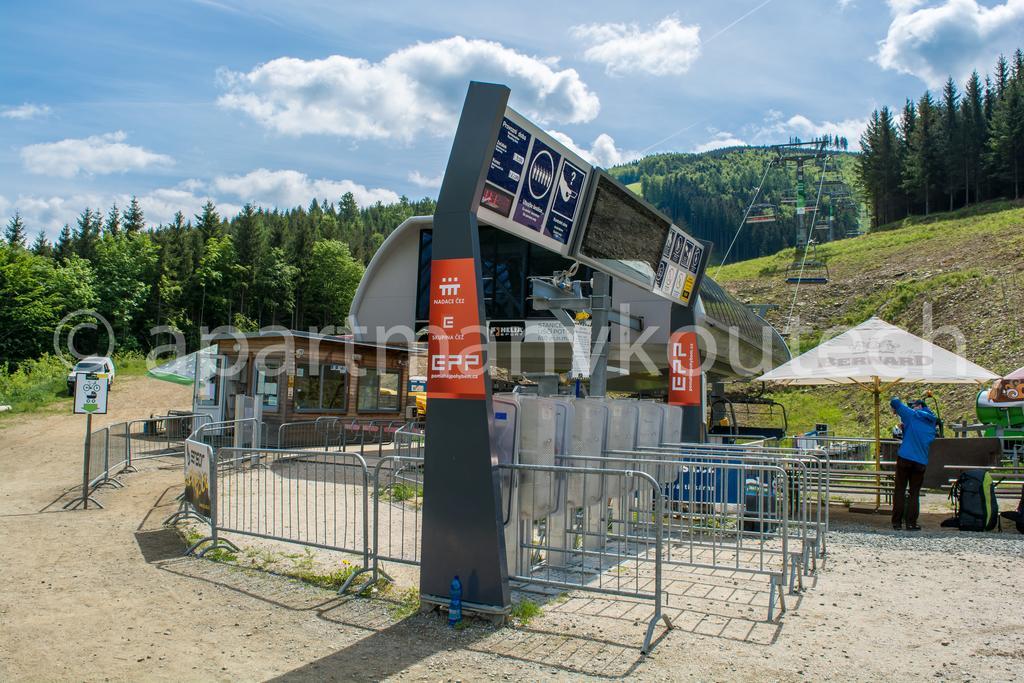 Apartman V Koutech Kouty Buitenkant foto